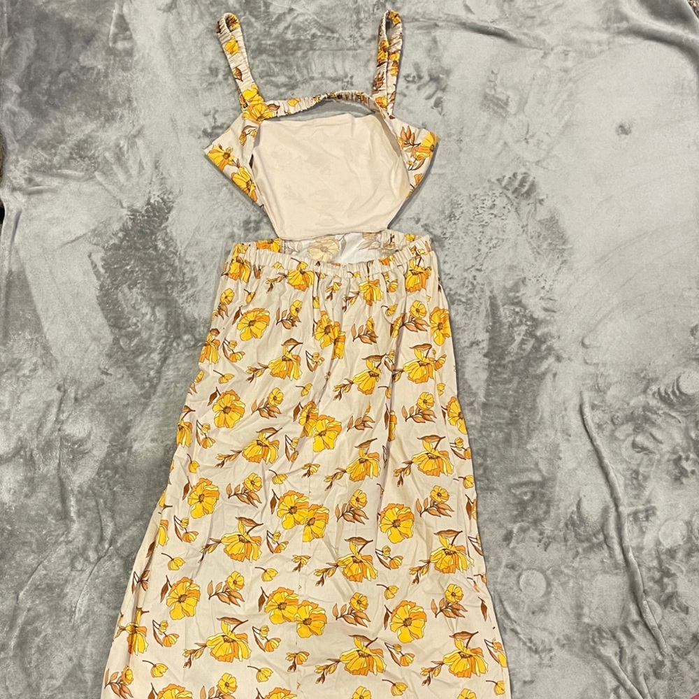 Forever 21 Yellow Floral Midi Dress - Picture 3 of 4